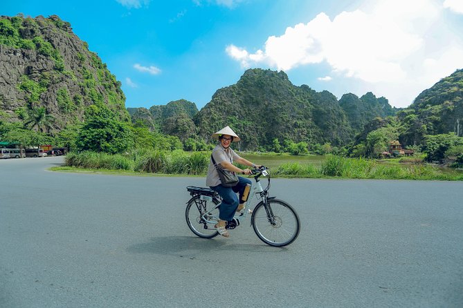 The Ninh Binh E-Bike Experience From Ninh Binh Hotels - Tour Group Size and Pickup