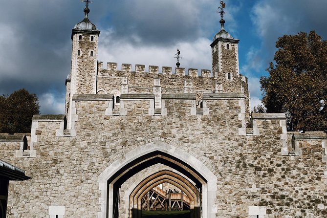The Old City of London - Exclusive Guided Walking Tour - Tour Inclusions and Accessibility