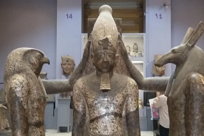 The Old Egyptian Museum in Cairo ( At Tahrir Square ) . - Navigating the Museum Layout