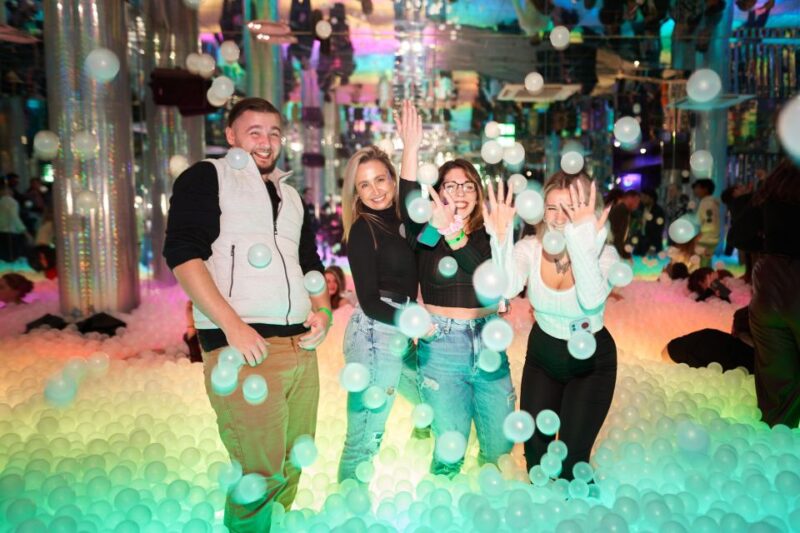 The Original Shoreditch Pub Crawl London - Key Points