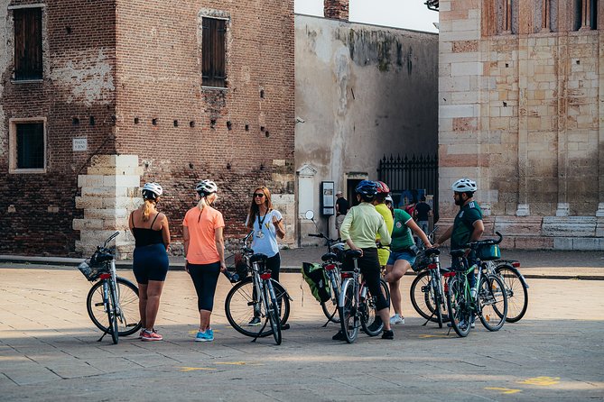 The Original Verona Highlights Bike Tour - Reliving Romeo and Juliet