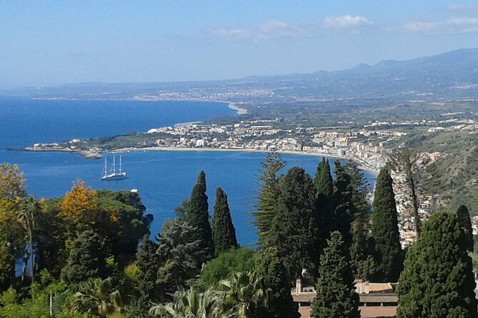 The Pearl of Sicily: Private Taormina Walking Tour - Stroll Through Picturesque Piazzas