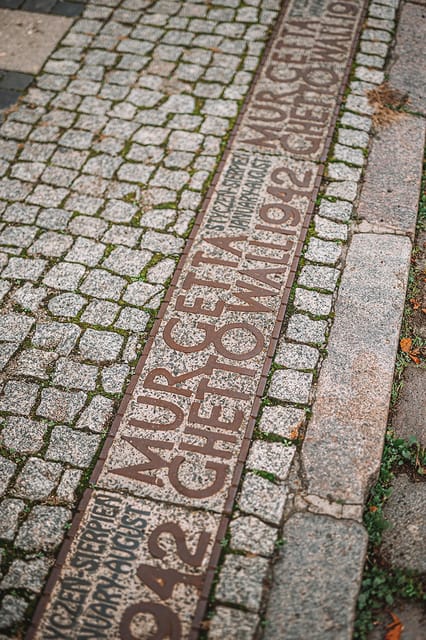 The Pianists Warsaw - Walking Tour With Szpilman - Szpilmans Life