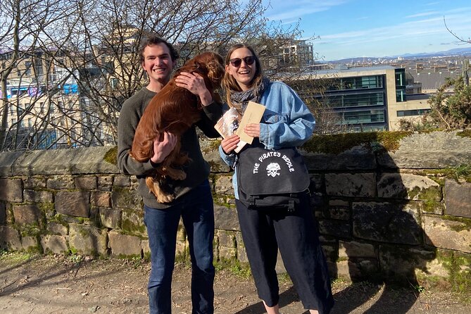 The Pirates Riddle: An Outdoor Treasure Hunt - Ideal for Families and Teams