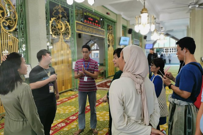 The Race & Religion Tour - Exploring Religious Diversity