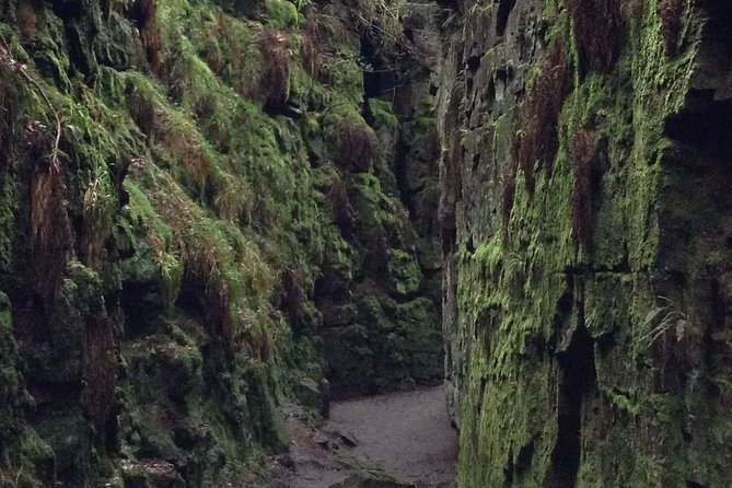 The Roaches Ridge and Eerie Lud's Church, Leek - Tour Highlights