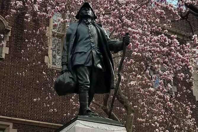 The Road to Revolution: A Self-Guided Audio Tour in Philadelphia - Learning About the First Continental Congress