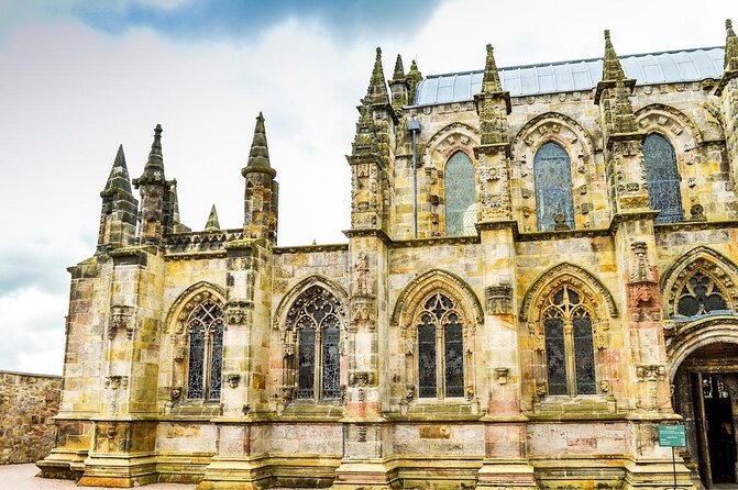 The Scottish Borders Full-Day Private Tour in a Luxury Minivan With Local Guide - Key Points