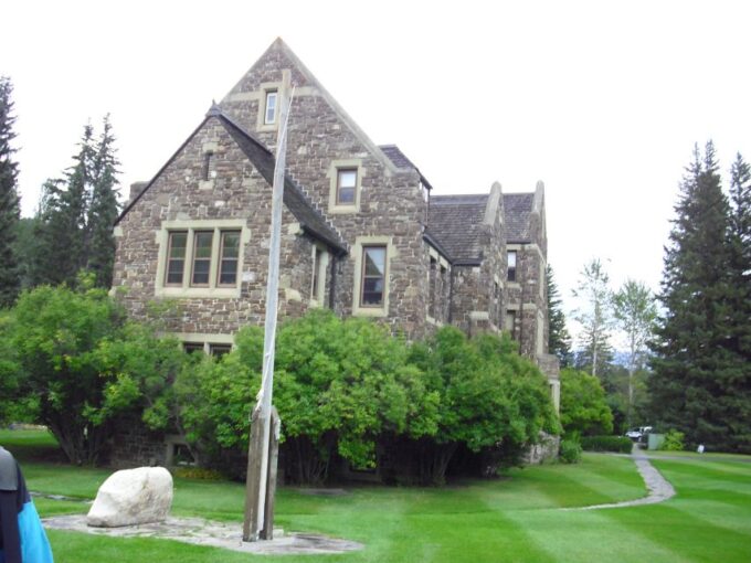 The Sights of Banff: a Smartphone Audio Walking Tour - Independent Exploration Experience