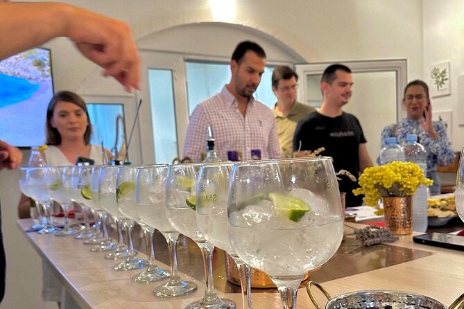 The Smidgin Experience - A Unique Gin & Cocktail Tasting Tour! - Inclusions and Experiences