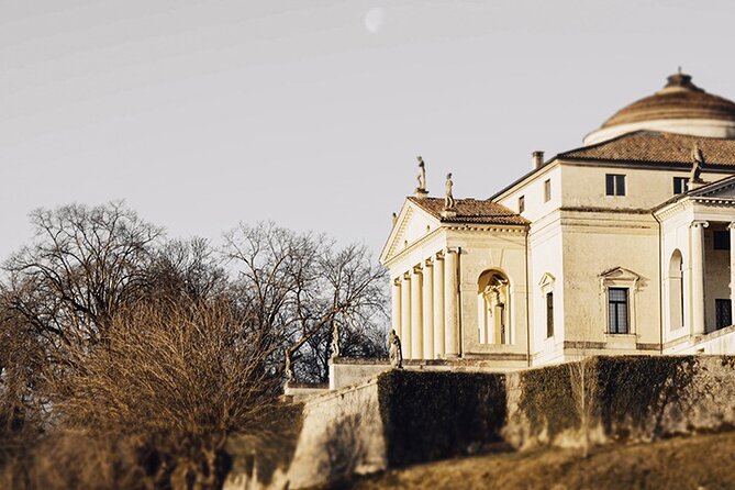 The Story of Vicenza: Guided Half-Day E-Bike Sightseeing Tour - Exploring Vicenzas UNESCO Sites