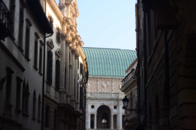 The Story of Vicenza: Guided Half-Day E-Bike Sightseeing Tour - Discovering Vicenzas Architectural Wonders