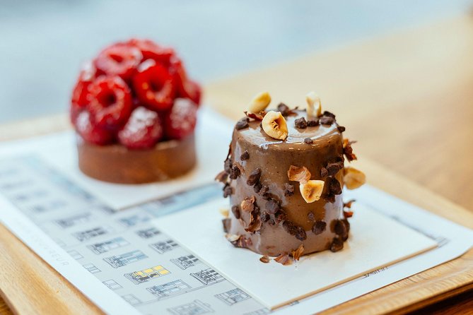 The Sweet Pastry With Locals PRIVATE Tour of Paris in Le Marais District - Customizing the Dessert Tour Experience
