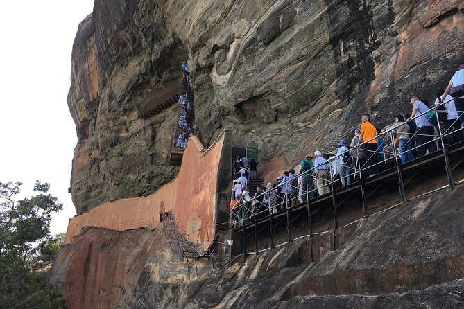 The Top 10 Car & Driver Private Tour for Week Start From Colombo - Pickup and Meeting