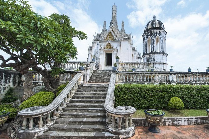 The Treasures of Ancient Phetchaburi - Strolling Through Khao Wang