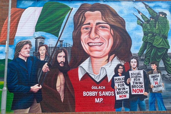 The Troubles and Iconic Black Taxi Driver Private 2 Hrs Tour - Exploring Loyalist and Republican Neighborhoods