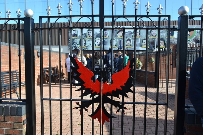 The Troubles ,Murals,History,And Peace Walls 2 Hrs Taxi Tour - Booking and Cancellation Policy