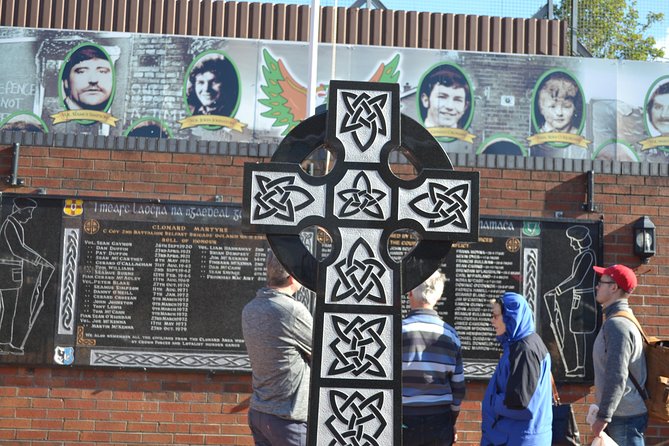 The Troubles ,Murals,History,And Peace Walls 2 Hrs Taxi Tour - Personal Stories From the Driver