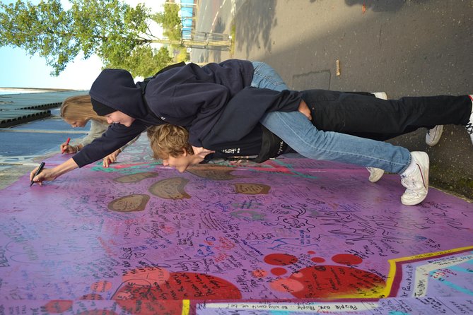 The Troubles ,Murals,History,And Peace Walls 2 Hrs Taxi Tour - Understanding The Troubles