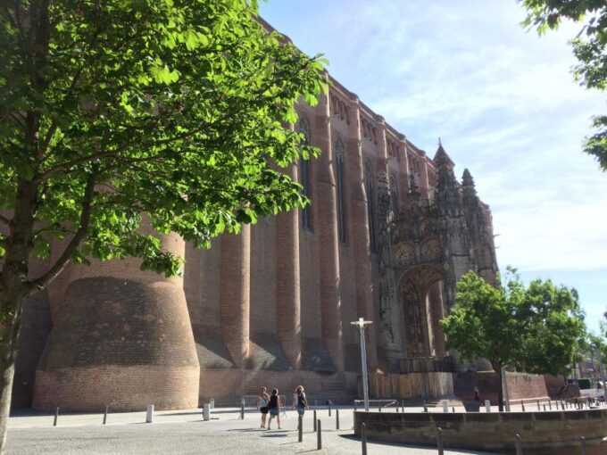 The Two Beautiful Cities of Albi and Cordes Sur Ciel - Frequently Asked Questions