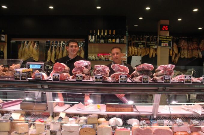 The Typical Catalan Spanish Market Lunch in Barcelona - Booking Considerations