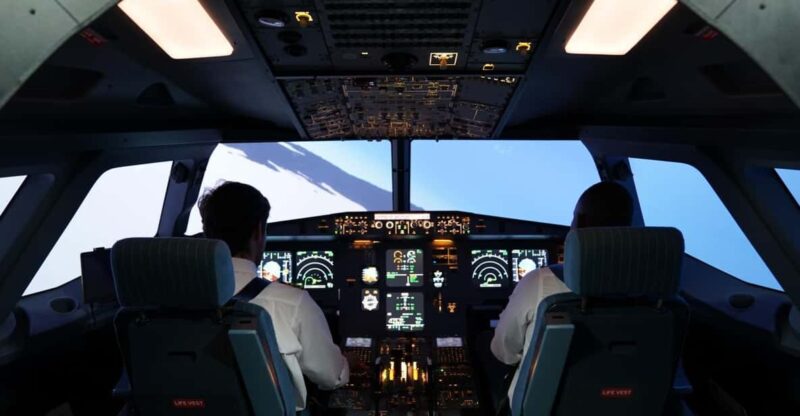 The Ultimate Airbus A320 Flight Simulator Experience - Instruction and Guidance