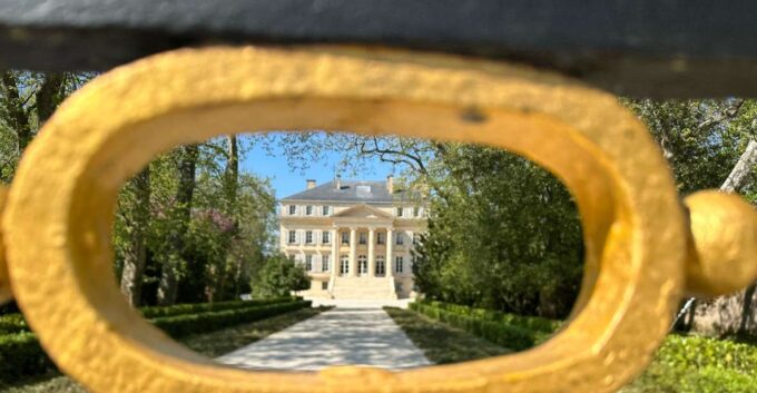 The Ultimate Bordeaux and Medoc Wine Tour - Van - Private Transportation and Amenities