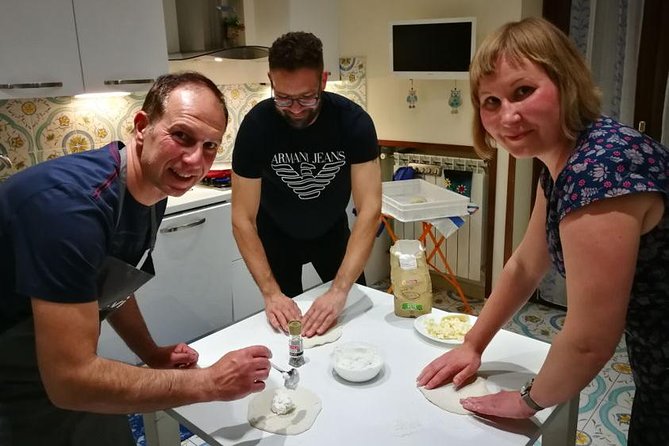 The Ultimate Neapolitan Cooking Class With Local - Savoring a Three-Course Neapolitan Feast