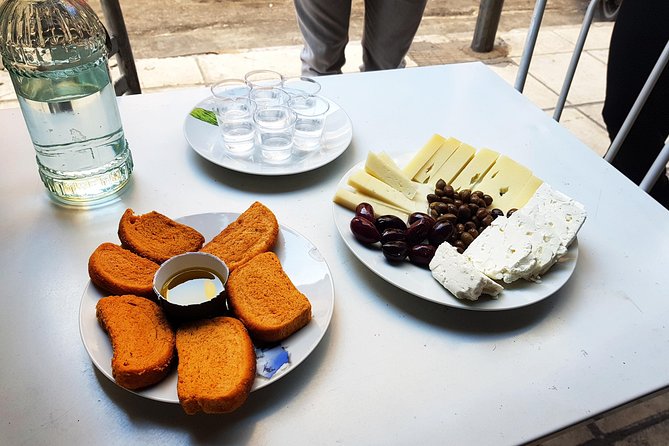 The Vegetarian Food Tasting Tour - Sampling Meat-Free Dishes