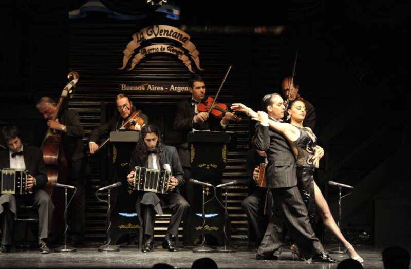 The VIP Window: Tango Lesson + Dinner + Show + Free Transfer - Tango and Folklore Show
