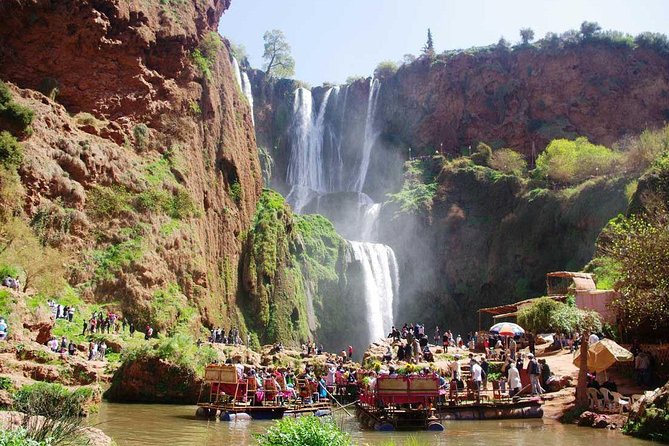 The Waterfalls of Ouzoud - Shopping for Handicrafts in Ouzoud