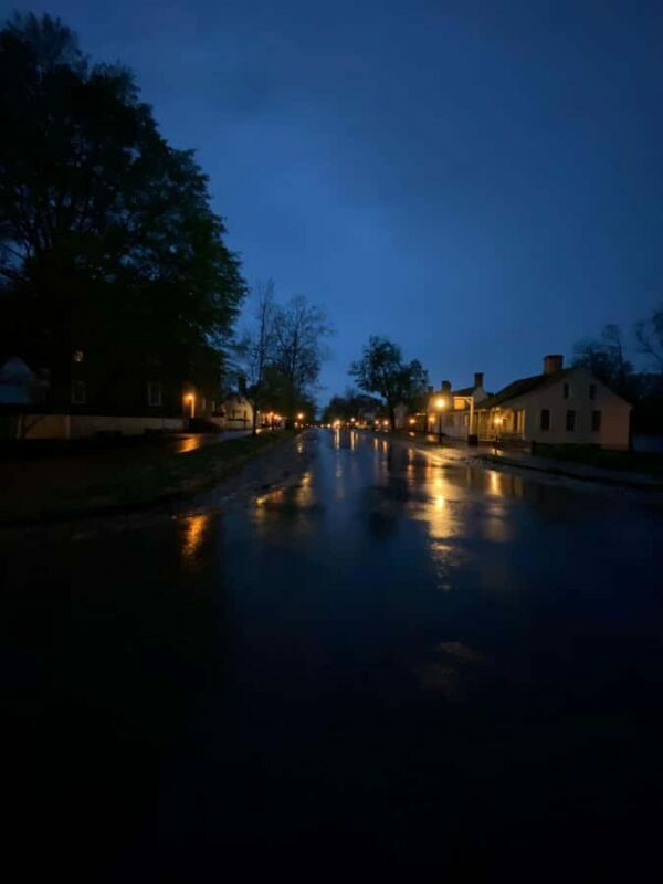 The Williamsburg Spirits of Christmas Past Ghost Tour - Key Points