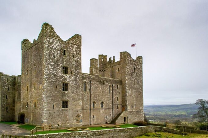The Yorkshire Dales Tour From York - Exploring Hawes