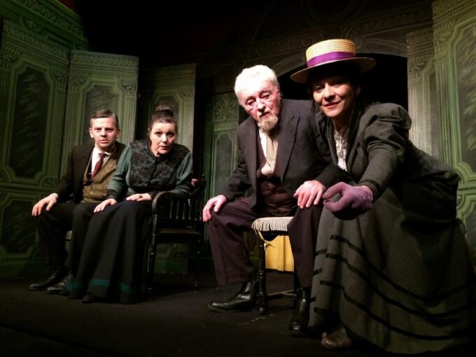 Theatre in Paris: the Bald Soprano (La Cantatrice Chauve) - Customer Feedback