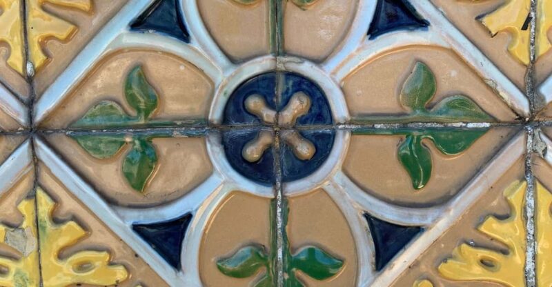 Thematic Tour - The Brazilian Architecture - Live Guide Languages