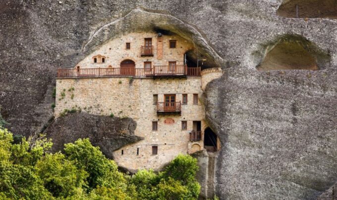 Thessaloniki: 2-Day Scenic Train Trip to Meteora With Hotel - Inclusions and Important Information