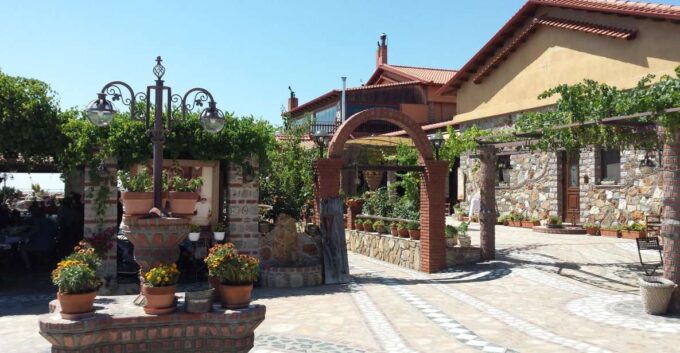 Thessaloniki: Private Traditional Villages Tour - Culinary Experiences
