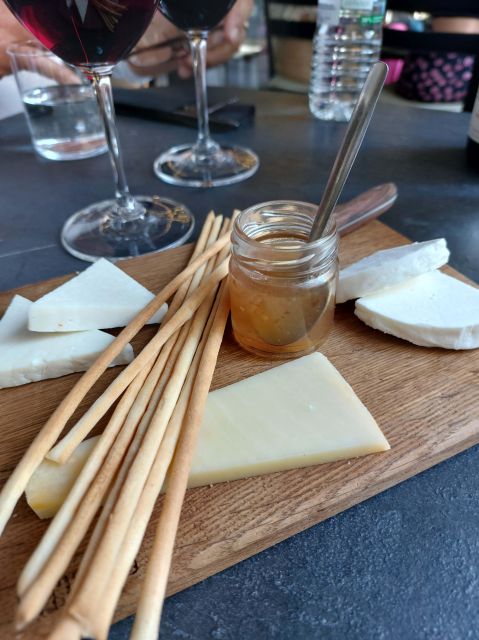 Thessaloniki: Small-Group Wine Tasting Tour With Appetizers - Sampling the Varietals