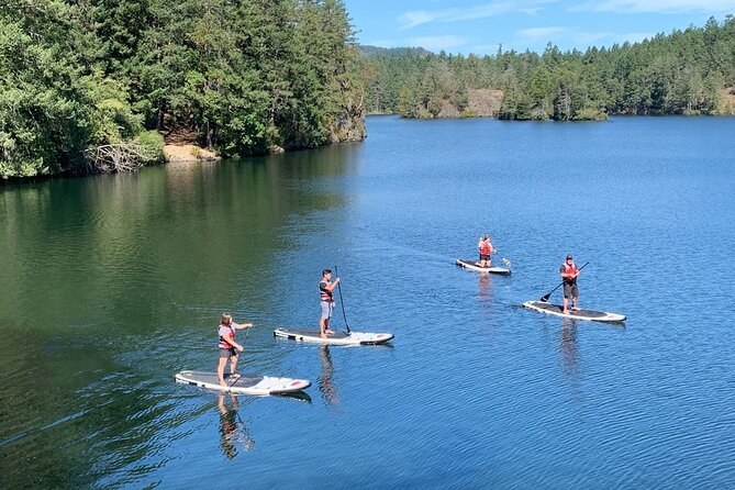 Thetis Lake Stand Up Paddle Boarding - Exploring Thetis Lake