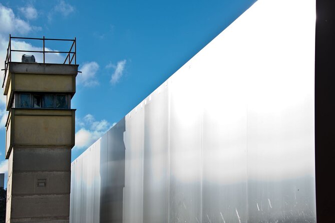 Third Reich and Berlin Wall History 3-Hour Bike Tour in Berlin - Language and Group Size