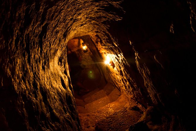 Three-day Hue, Vinh Moc & Paradise Cave Tour From Hoi An - Meeting and Pickup