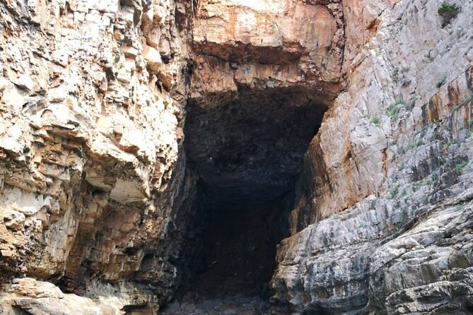 Three Island Blue Cave Tour - Operating Hours