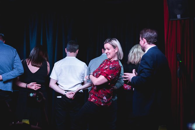 (Thur 7pm) Comedy Magic Show Includes 1x Pizza & 2 Glasses of Prosecco - Meeting and Pickup