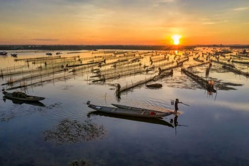 Thuy Bieu Village and Tam Giang Lagoon - Ru Cha Mangrove Forest