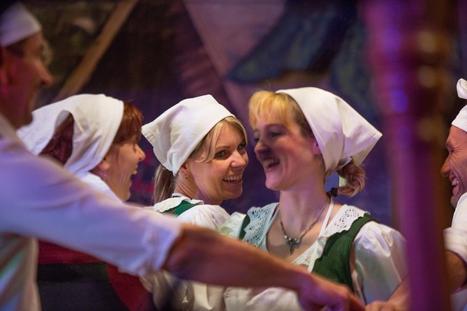 Ticket for the Tyrolean Folk Show in Innsbruck - Booking and Confirmation Information