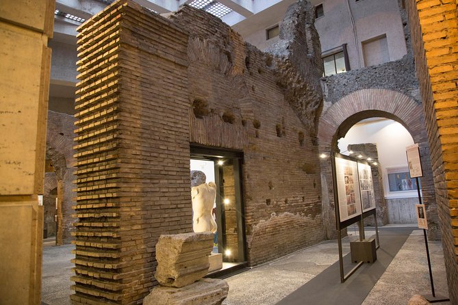 Ticket to the Underground Stadium of Domitian in Piazza Navona - Group Size and Tour Capacity