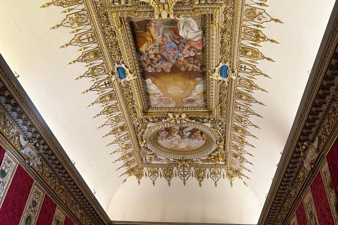 Ticket to the Vatican Museums and Sistine Chapel Skip-the-line - Crowd Management Insights