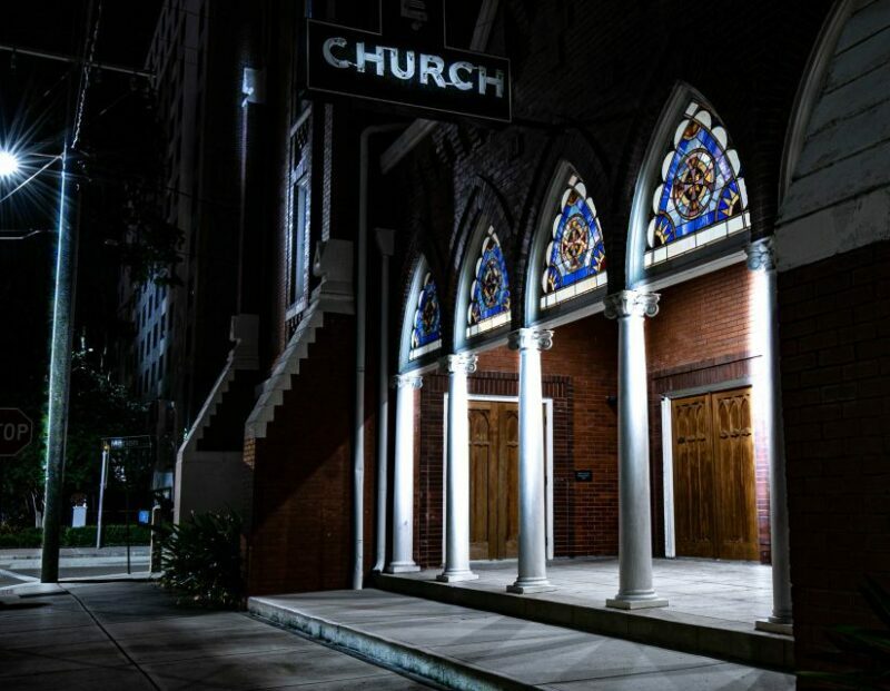 Tides of Tethered Terror: Tampa Ghost Tours - Key Points