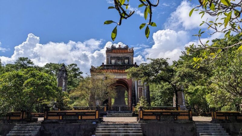 Tien Sa Port To Hue Imperial City Sightseeing Full Day Trip - Pickup and Photo Stop