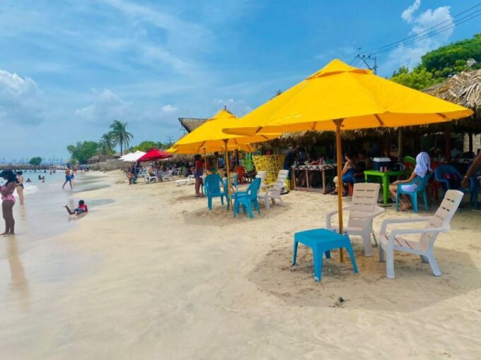 Tierra Bomba: Typical Beach Day at Punta Arena! - Support and Assistance